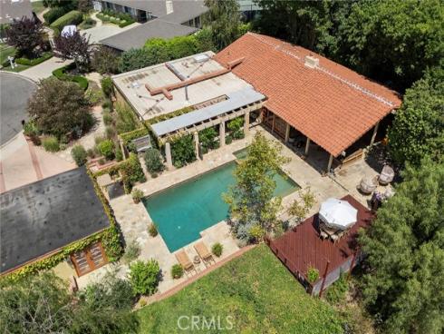 10162  La Sierra  , North Tustin, CA