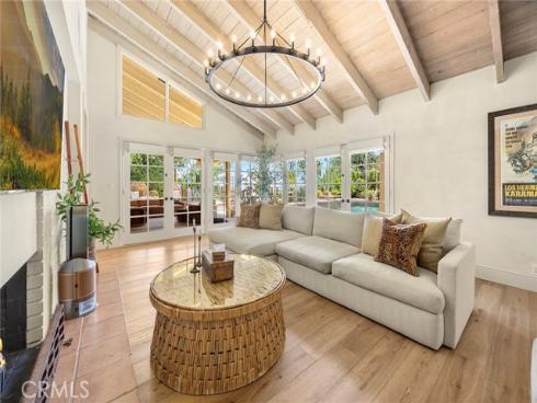 10162  La Sierra  , North Tustin, CA