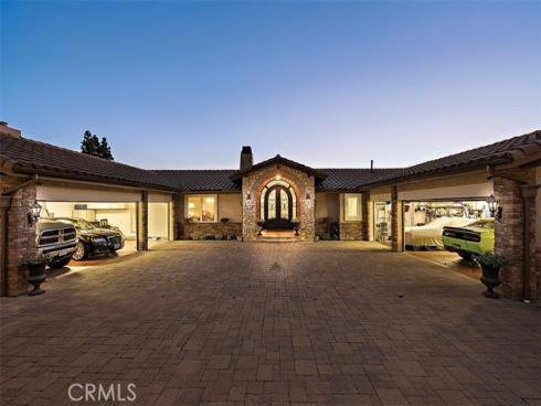 1542  La Loma  , North Tustin, CA