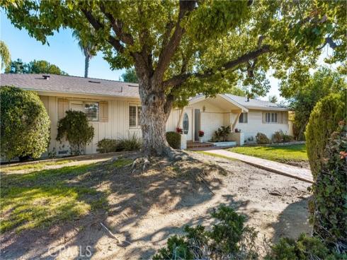 13382 Mount Hood Drive, North Tustin, CA