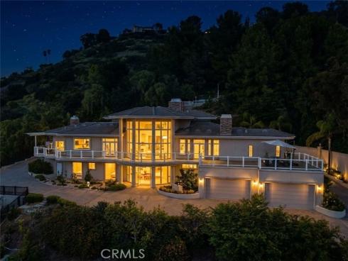 10322 Saint Charles Way, North Tustin, CA