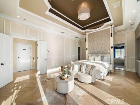 10322 Saint Charles Way, North Tustin, CA