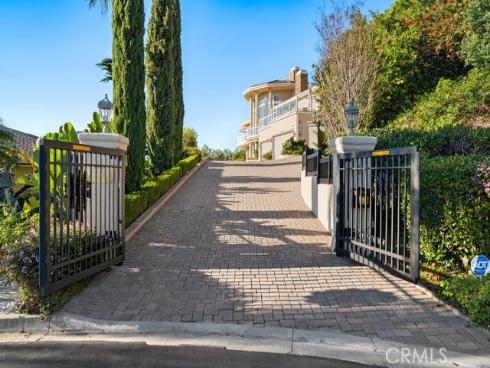 10322 Saint Charles Way, North Tustin, CA