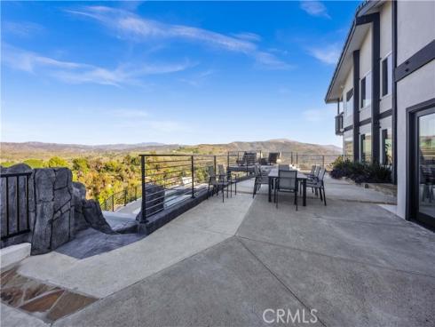 1711  Sirrine  , North Tustin, CA