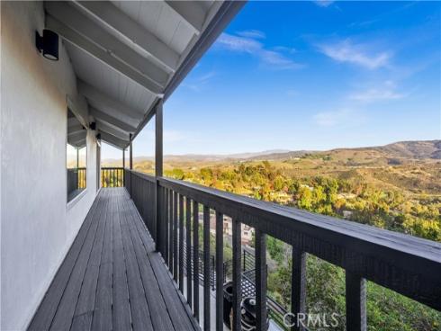 1711  Sirrine  , North Tustin, CA