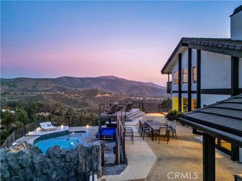 1711  Sirrine  , North Tustin, CA