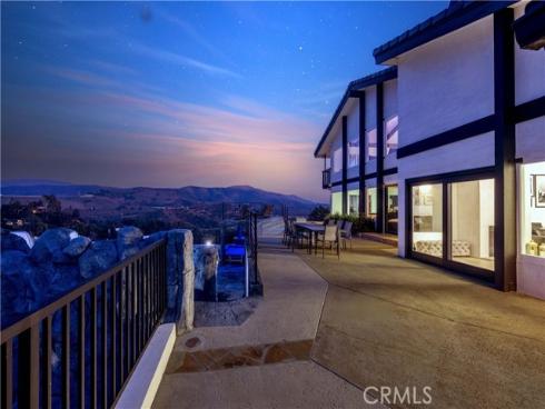 1711  Sirrine  , North Tustin, CA