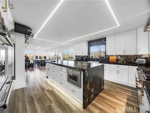 1711  Sirrine  , North Tustin, CA