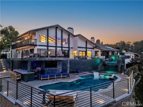 1711  Sirrine  , North Tustin, CA