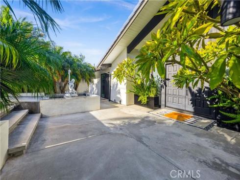 1711  Sirrine  , North Tustin, CA