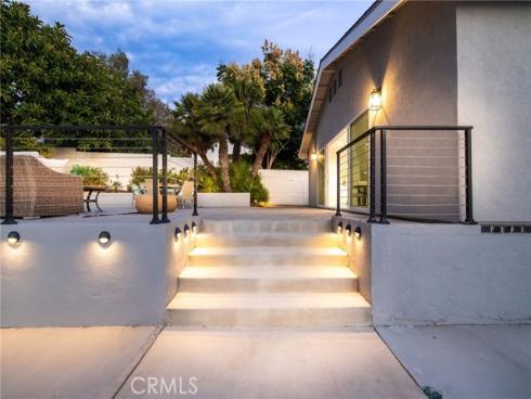 19201 Barrett Lane, North Tustin, CA