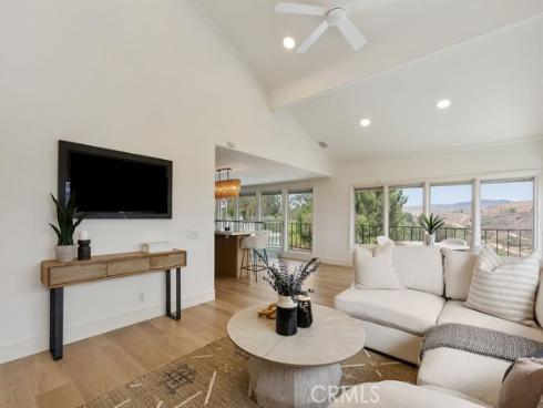 10181 Overhill Drive, North Tustin, CA