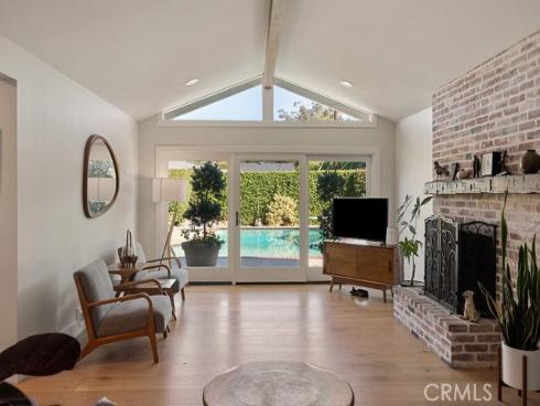 2011  Redberry  , North Tustin, CA