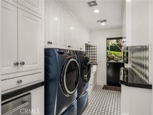 9821  Brentwood   Drive, North Tustin, CA