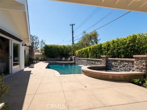 13161  Sandhurst  , North Tustin, CA