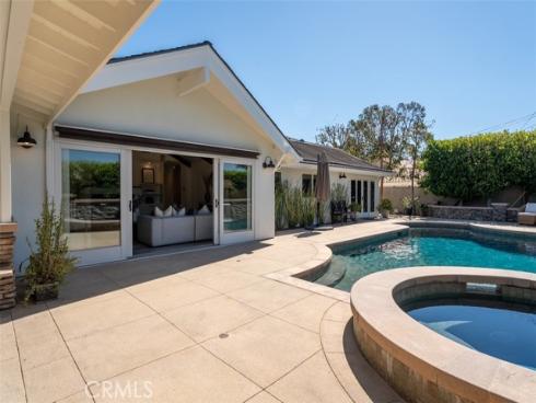 13161  Sandhurst  , North Tustin, CA