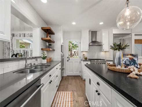 13161  Sandhurst  , North Tustin, CA