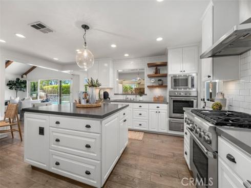 13161  Sandhurst  , North Tustin, CA