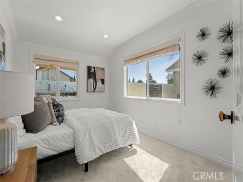 13161  Sandhurst  , North Tustin, CA