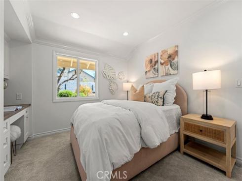 13161  Sandhurst  , North Tustin, CA