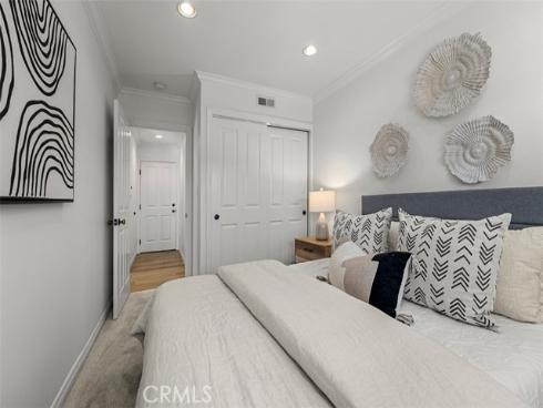 13161  Sandhurst  , North Tustin, CA