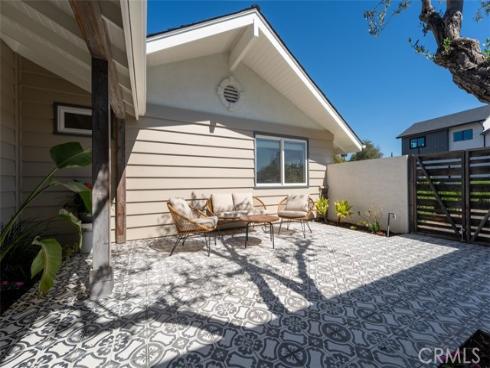 13161  Sandhurst  , North Tustin, CA