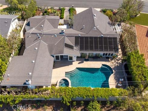 13161  Sandhurst  , North Tustin, CA