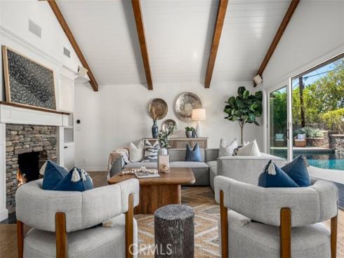 13161  Sandhurst  , North Tustin, CA