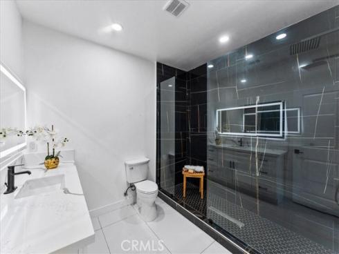 1271  Brittany Cross  , North Tustin, CA