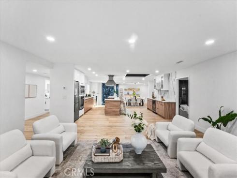 1271  Brittany Cross  , North Tustin, CA