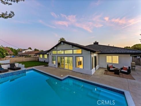 1271  Brittany Cross  , North Tustin, CA