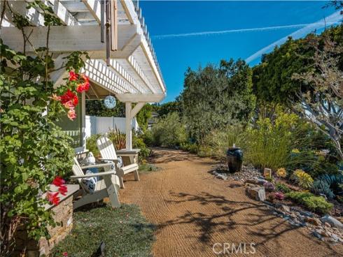 1201  Hyde Park  , North Tustin, CA