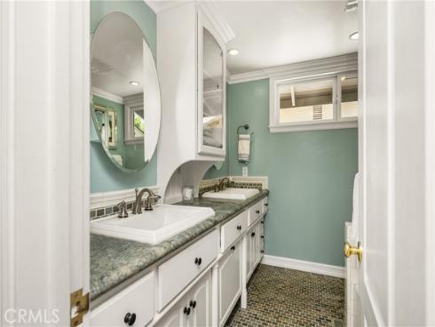 1201  Hyde Park  , North Tustin, CA