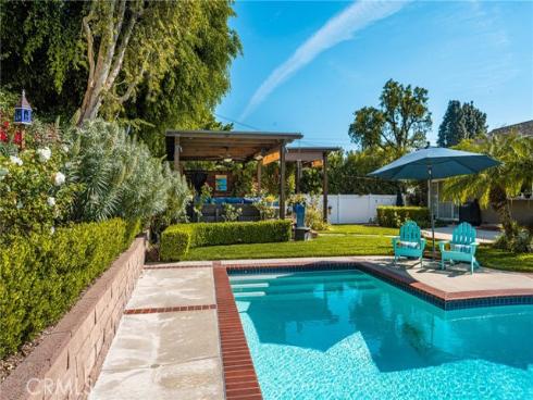 1201  Hyde Park  , North Tustin, CA