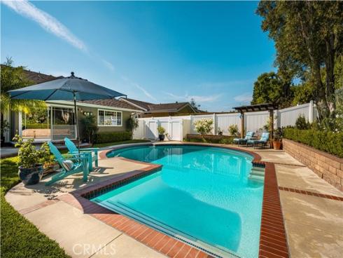 1201  Hyde Park  , North Tustin, CA