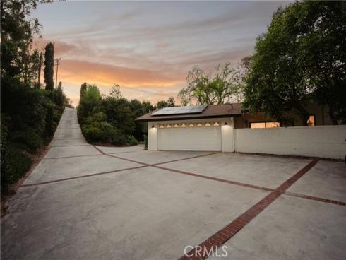 10141  Overhill   Drive, North Tustin, CA