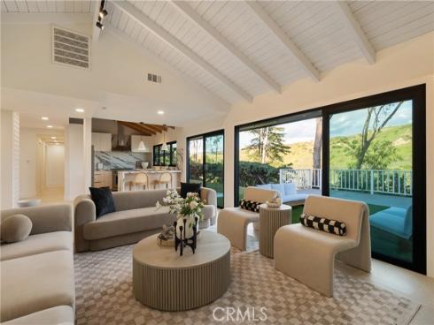 10141  Overhill   Drive, North Tustin, CA
