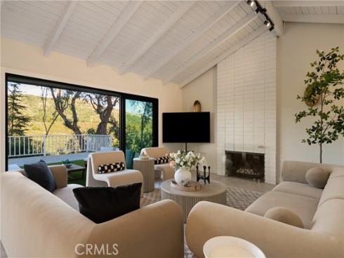 10141  Overhill   Drive, North Tustin, CA
