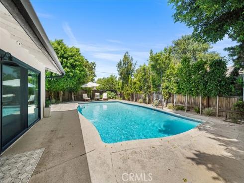 13712 Sanderstead Road, North Tustin, CA