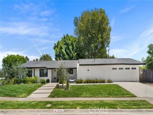 13712  Sanderstead   Road, North Tustin, CA