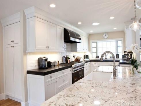12128  Orvillina  , North Tustin, CA
