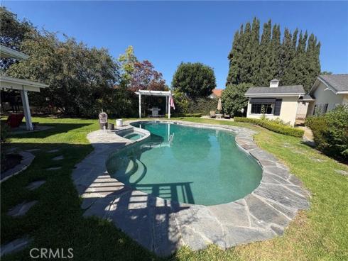 12128  Orvillina  , North Tustin, CA
