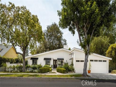 1132 Foothill Boulevard, North Tustin, CA