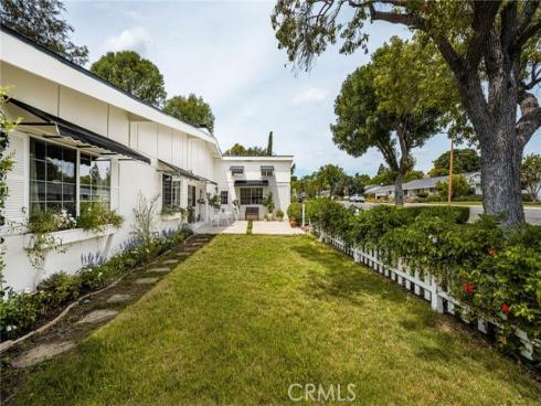 1132 Foothill Boulevard, North Tustin, CA