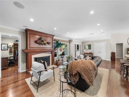 18612 Newton Avenue, North Tustin, CA