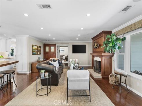 18612 Newton Avenue, North Tustin, CA