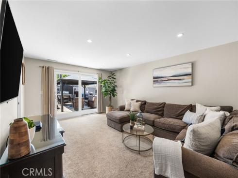 18612 Newton Avenue, North Tustin, CA