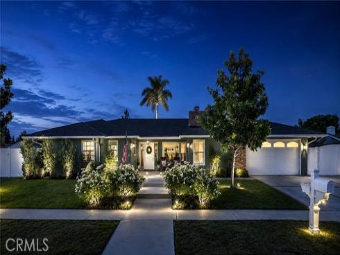 18612  Newton   Avenue, North Tustin, CA