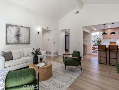 19322 Saylor Terrace, North Tustin, CA
