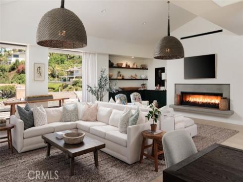10491 Ridgeway Drive , North Tustin, CA